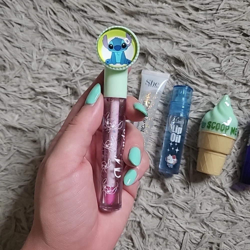 Beauty Bundle Lips Makeup Stitch Lipgloss Lip Balm Lip Oil Makeup ✨️💫